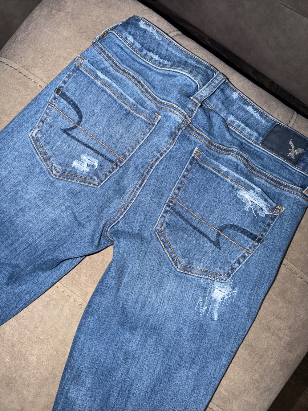 American Eagle Super Low Jegging Size 2 Distressed Ripped Skinny Jeans Raw Hem - Picture 4 of 5